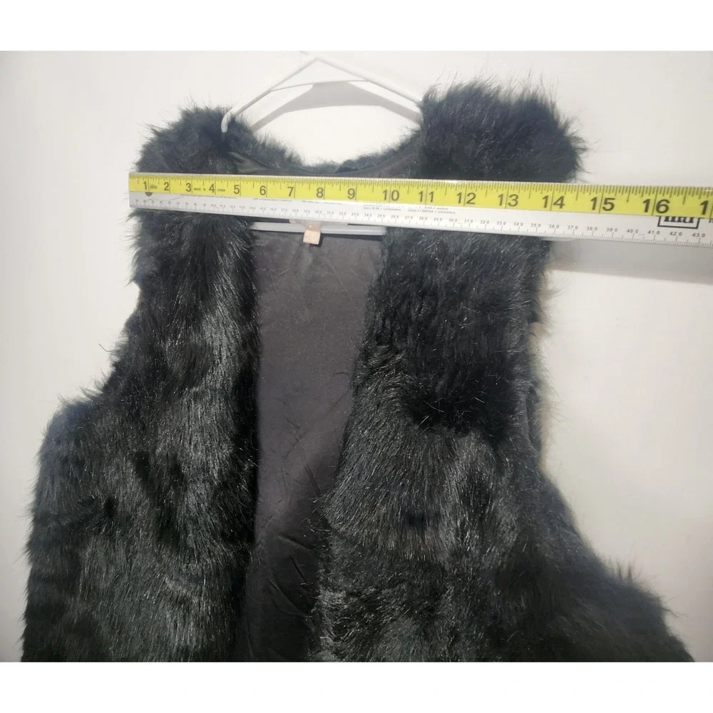 Skies Are Blue Women's Black Faux Fur Elegant Vest‎ Size M